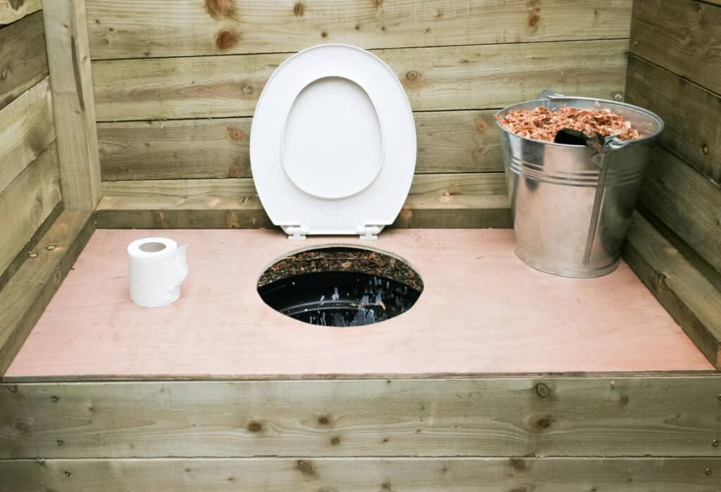 can-you-put-toilet-paper-in-a-composting-toilet