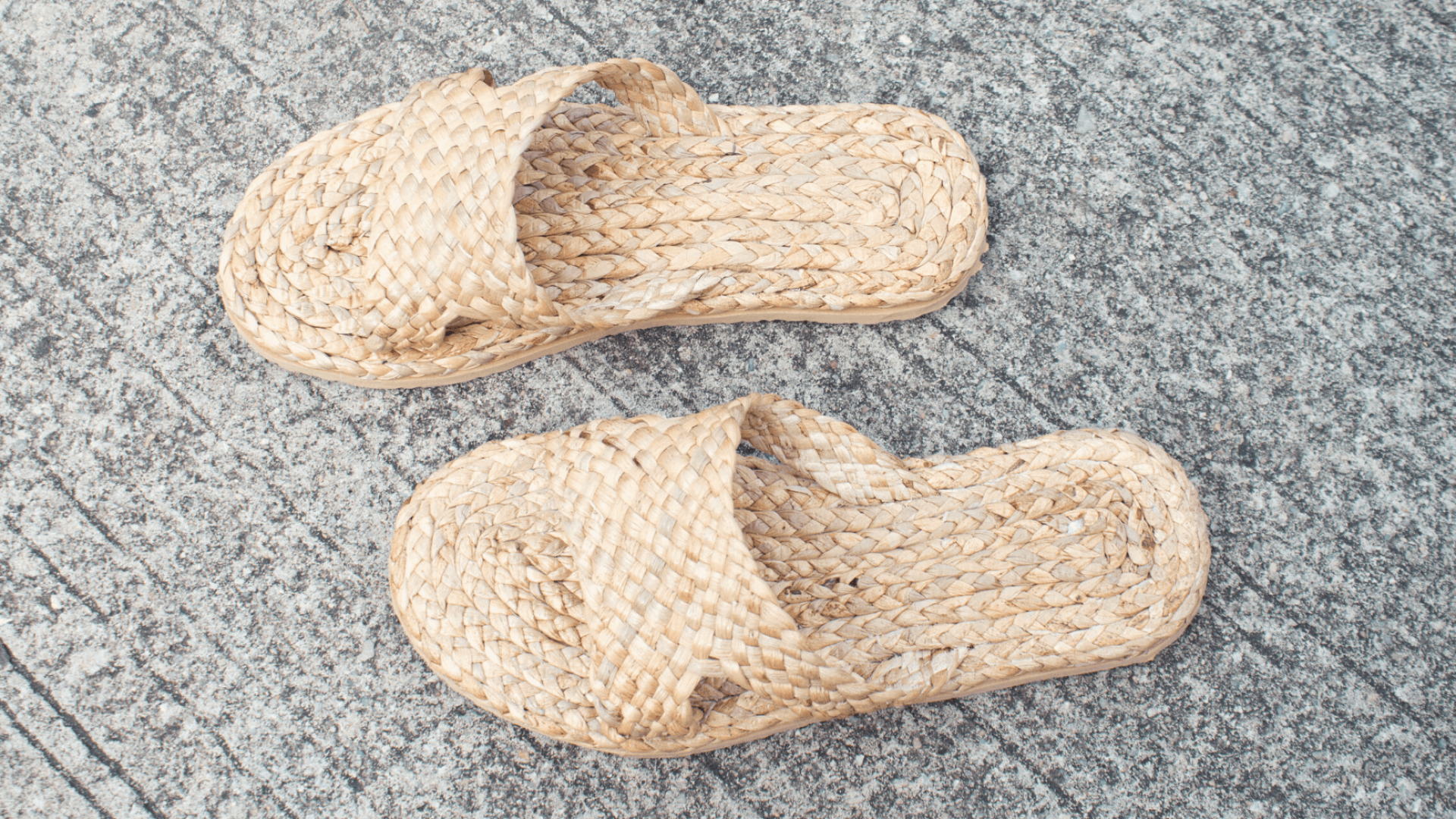 flip flops made from recycled yoga mats